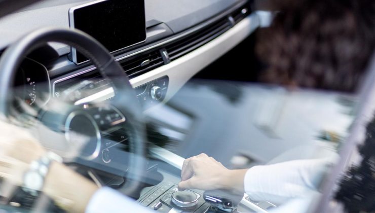 Araçlardaki ses ve görüntü sistemleri için yönetmelik geliyor