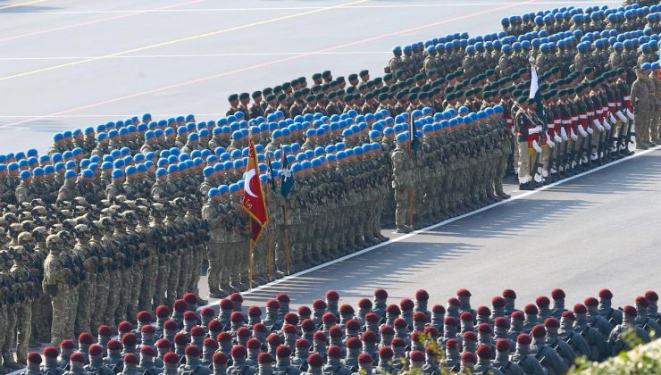 Azerbaycan, Karabağ Zaferi’nin 5. yılını askeri geçit töreniyle kutladı
