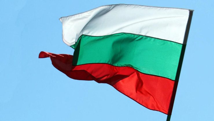 Bulgaristan’da cumhurbaşkanı seçimlerinin ilk turunu Yotova ilk sırada tamamladı