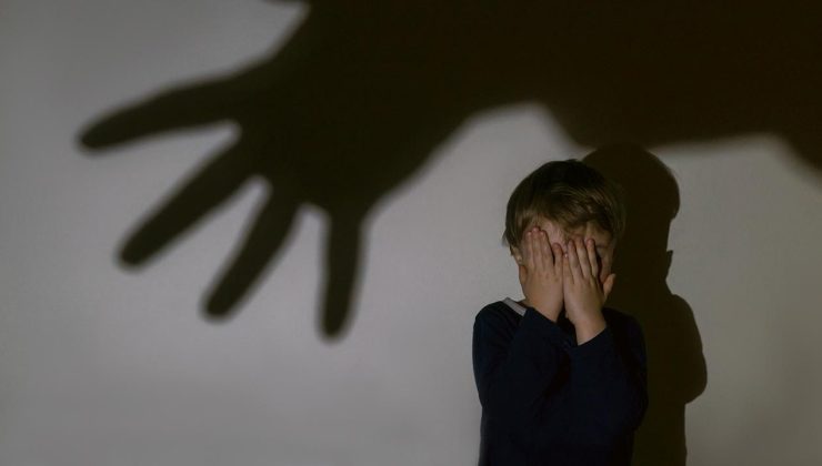 Çocuklara fiziksel şiddet, daha düşük eğitim seviyesi ve davranış sorunlarıyla bağlantılı