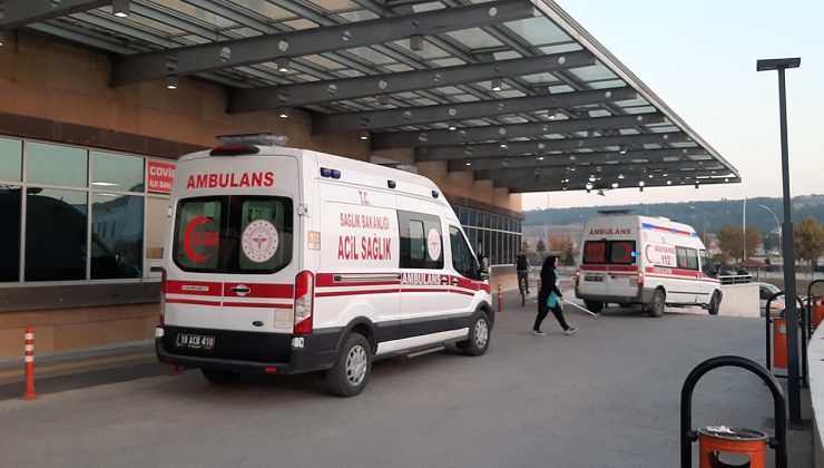 Çorum’da iki otomobil çarpıştı, 1 kişi öldü, 4 kişi yaralandı