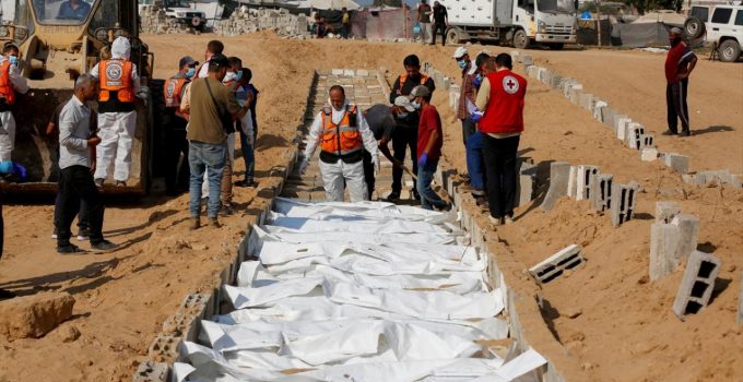 Katil İsrail’in Gazze’de ateşkesten bu yana düzenlediği saldırılarda 241 Filistinli hayatını kaybetti