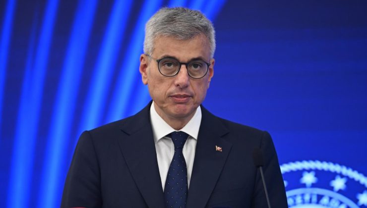 Sağlık bakanı olarak nüfusun üçte birinin sigara içmesini istemiyorum