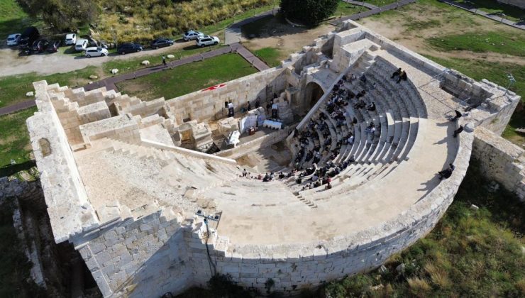 Patara Meclisi’nde genç münazaracılar fikirlerini yarıştırdı