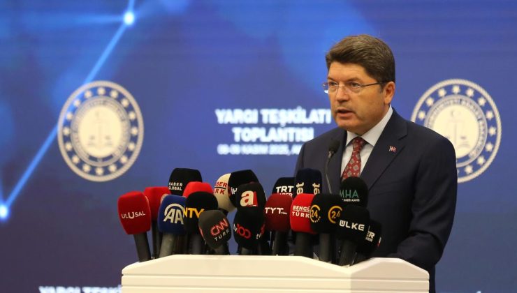 Yargı bağımsızlığının olmadığını savunanlar, vesayetçi yargının hayaliyle yanıp tutuşanlardır