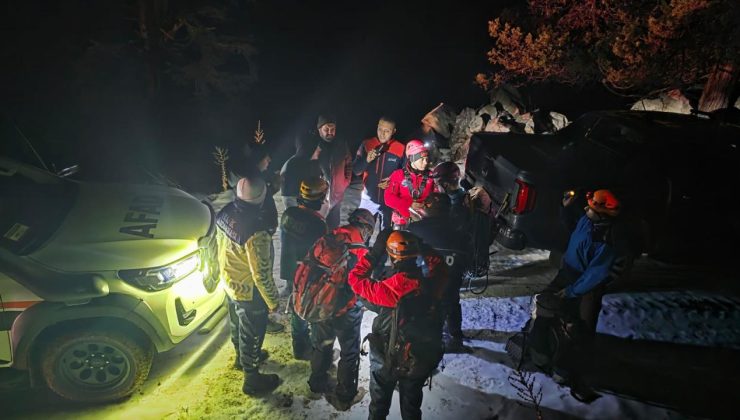 Adana’da dağda mahsur kalan 3 kişi kurtarıldı