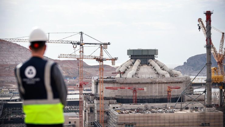 Türkiye’nin iletim sistemine enerji aktaracak Akkuyu NGS’deki tesise elektrik verildi