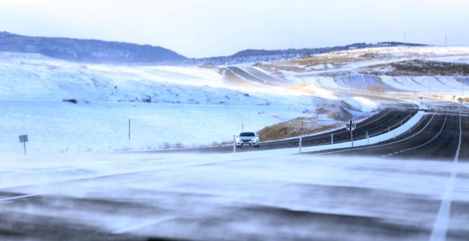 Ardahan-Şavşat kara yolunda ulaşıma kar engeli