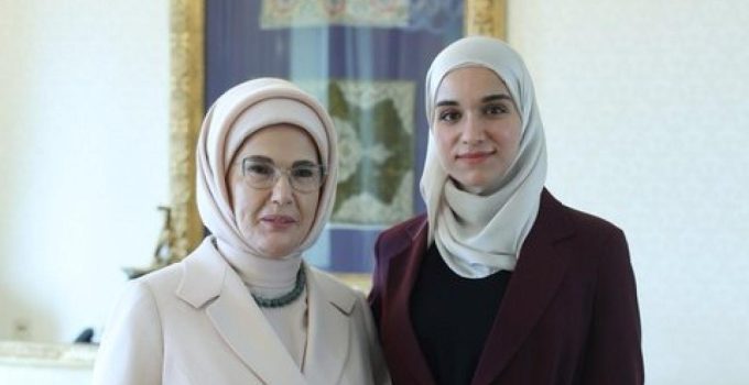 Emine Erdoğan, Suriye Cumhurbaşkanı Şara’nın eşi Latife El Durubi ile görüştü