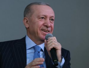 Hep gençlerle omuz omuza yürüdük