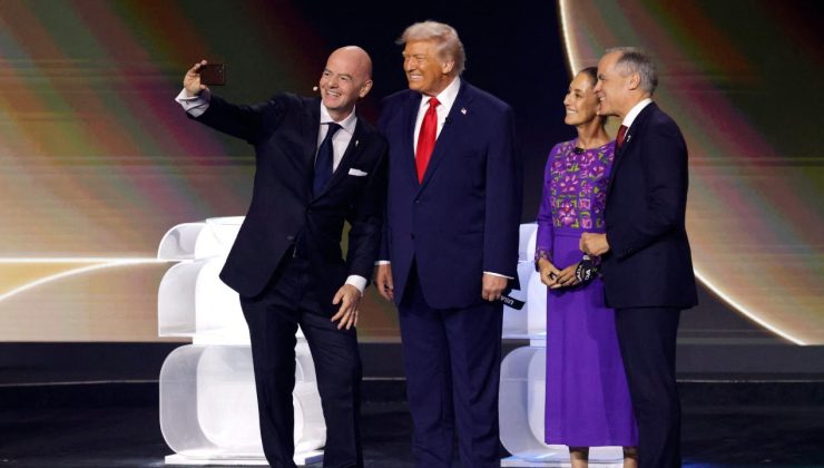 2026 Dünya Kupası’na ev sahipliği yapacak ABD, Kanada ve Meksika’nın liderleri sembolik kura çekiminde buluştu