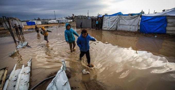 Gazze’deki hükümet: Byron fırtınası 11 kişinin ölümüne, yaklaşık 4 milyon dolar zarara yol açtı