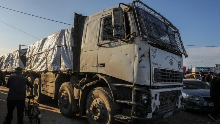 Gazze’deki hükümet: İsrail, ihtiyaç duyulan 660 tırdan yalnızca 104 gaz yüklü tırın girişine izin verdi
