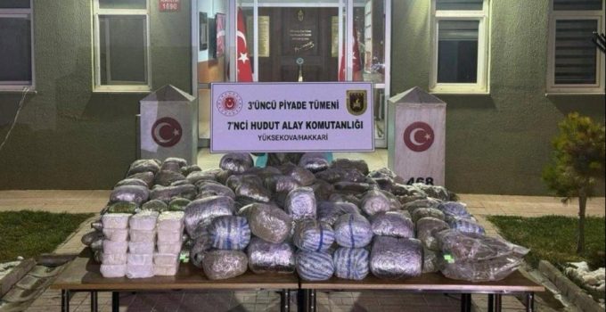 Hakkari sınırında 259 kilo uyuşturucu ele geçirildi