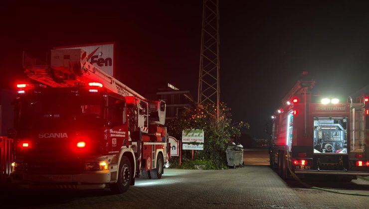 İzmir’de kompozit fabrikasında çıkan yangın söndürüldü