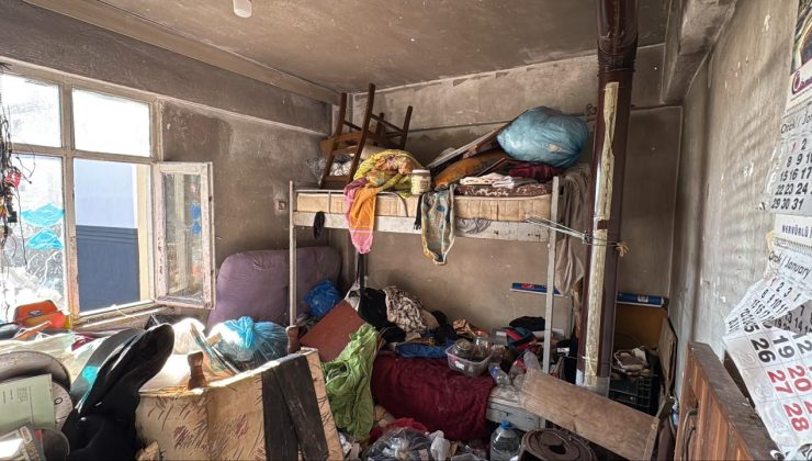 Karabük’te bir evden 10 kamyon çöp çıkarıldı