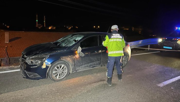 Uşak’ta otomobil yayalara çarptı: 3 ölü