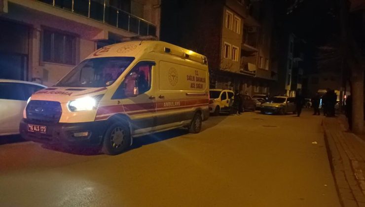 Bursa’da hafif ticari araç ile otomobil çarpıştı: 2 yaralı