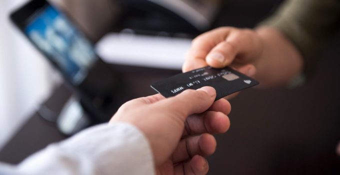 Merkez Bankası kredi kartı faiz oranlarını düşürdü