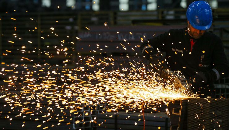 Sanayide çalışan kişi başına üretim endeksi üçüncü çeyrekte arttı