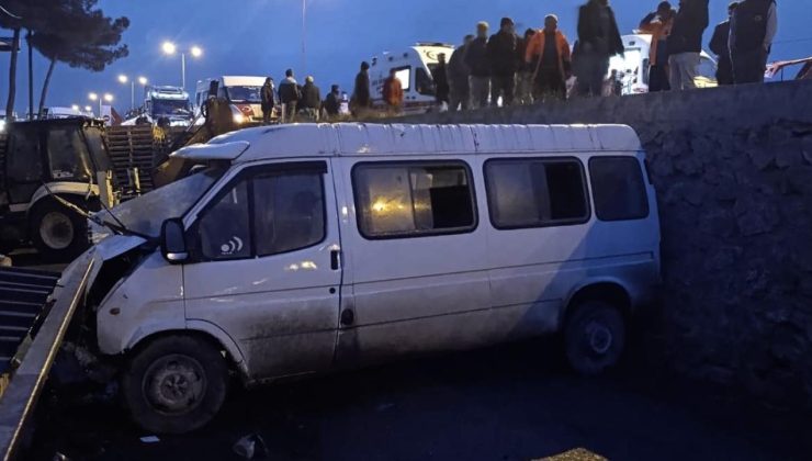 Sinop’ta servis minibüsüyle otomobil çarpıştı: 1 ölü