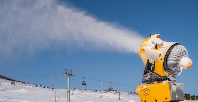 Kayak merkezlerinde suni karlama devrede