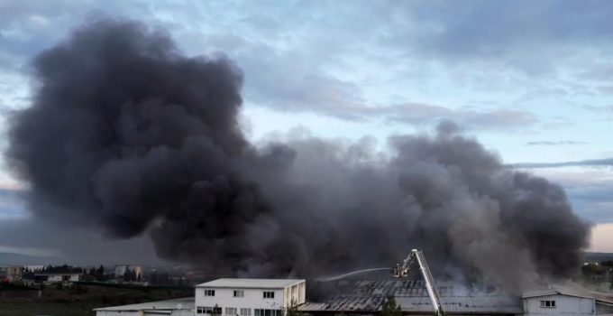 İstanbul Tuzla’da fabrika yangını – Son Dakika Haberleri