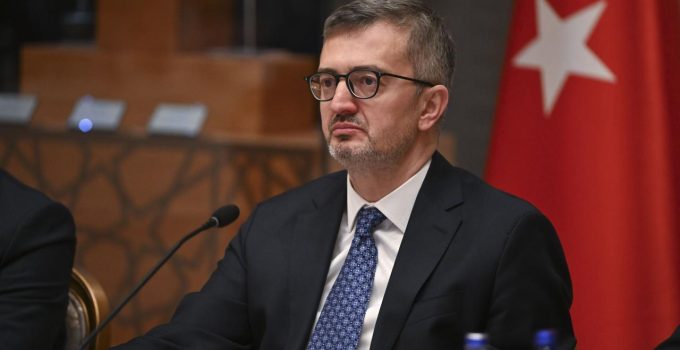 İletişim Başkanı Duran: Meşru süreçleri sabote etmeye çalışmak demokrasimize saldırıdır