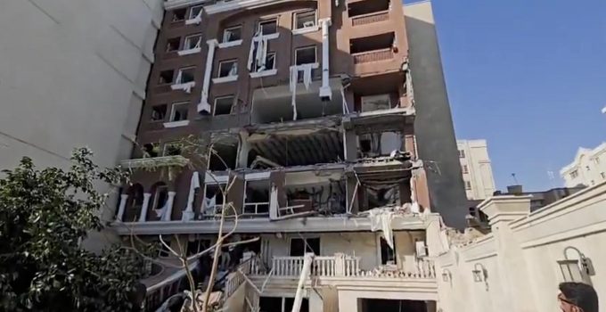 İran’da 2 ayrı kentte meydana gelen patlamada 5 kişi hayatını kaybetti