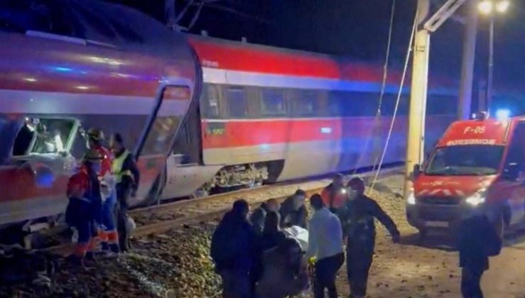İspanya’da iki hızlı tren raydan çıktı: 21 ölü