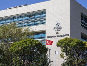 AYM, “çocuğun üstün yararı gözetilmeden” verilen iade kararını hak ihlali saydı