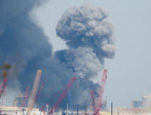 İran, Bahreyn’de ABD’ye ait üs ve hedeflerin vurulduğunu duyurdu