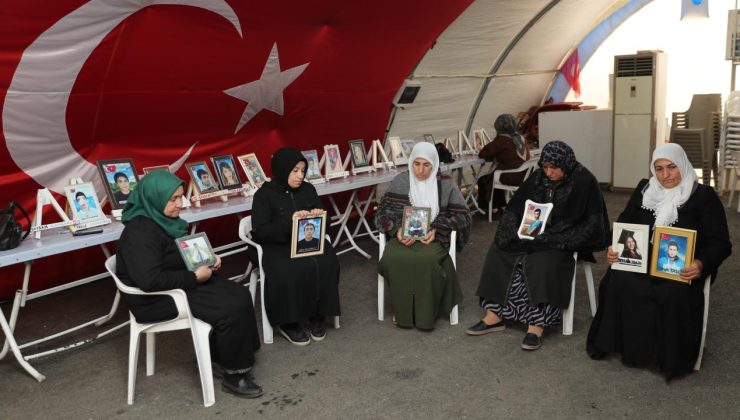 Diyarbakır anneleri ramazanda da evlatları için nöbette