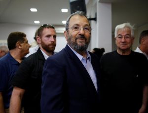 Epstein belgelerinde Ehud Barak imzasıyla kara tahtaya çizilmiş tartışmalı bir harita görüldü