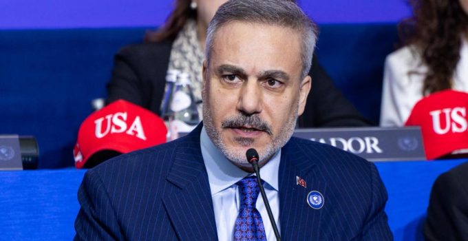 Bakan Fidan: Gazze’de insani durum hala kırılgan ve ateşkes ihlalleri devam etmektedir