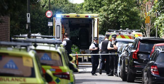 Londra polisi, Epstein bağlantılı eski Büyükelçi’nin soruşturması kapsamında iki adreste arama yaptı