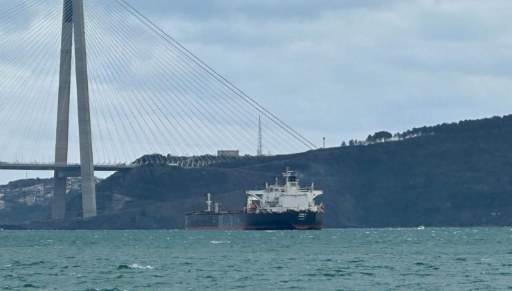 Boğazlardan geçen yıl yaklaşık 85 bin gemi geçti