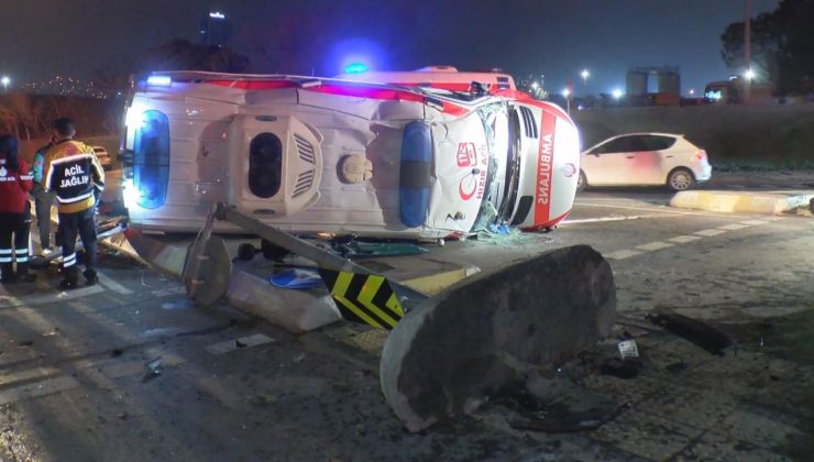 İstanbul’da ambulansla otomobil çarpıştı: 3 yaralı