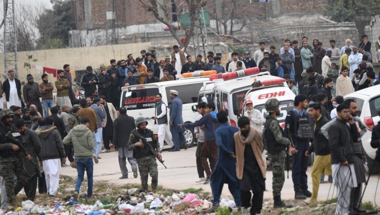 Pakistan’da cuma namazı sırasında camide meydana gelen patlamada ölü sayısı 36’ya çıktı