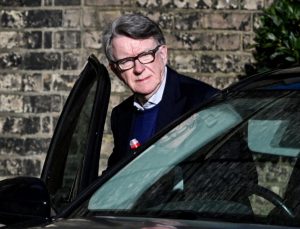 Epstein bağlantılı eski İngiliz Büyükelçi’nin, olumsuz güvenlik raporuna rağmen ABD’ye atandığı ortaya çıktı