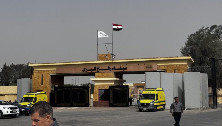 BM: Refah Sınır Kapısı üzerinden şu anda sadece insanların geçişine izin veriliyor