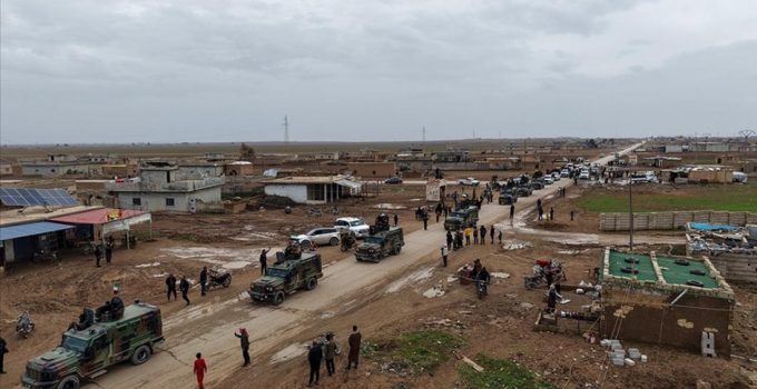 Suriye ordusu, mutabakat kapsamında Haseke kenti çevresinden çekilmeye başladı