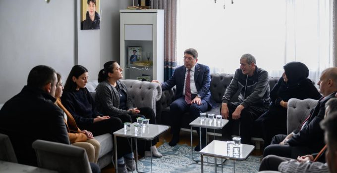 Adalet Bakanı Tunç, Atlas Çağlayan’ın ailesini ziyaret etti