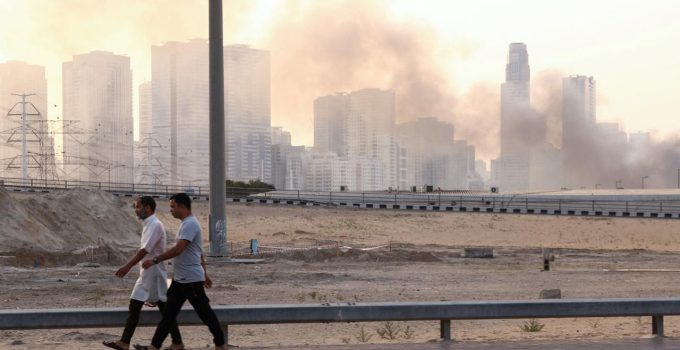 İran, Arap ülkelerindeki ABD üsleri ve kritik noktalara 42 günde en az 6 bin 657 saldırı düzenledi