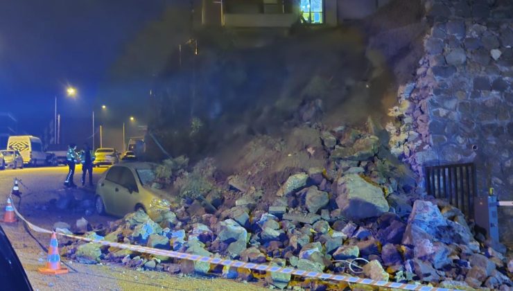 Bursa’da sitenin istinat duvarı çöktü