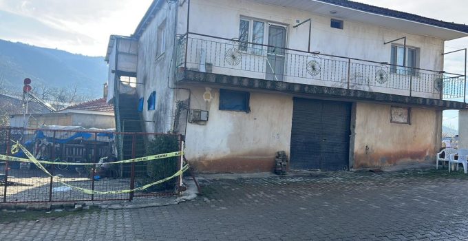 Manisa'da bir kişi karısını ve 3 yakınını öldürdü