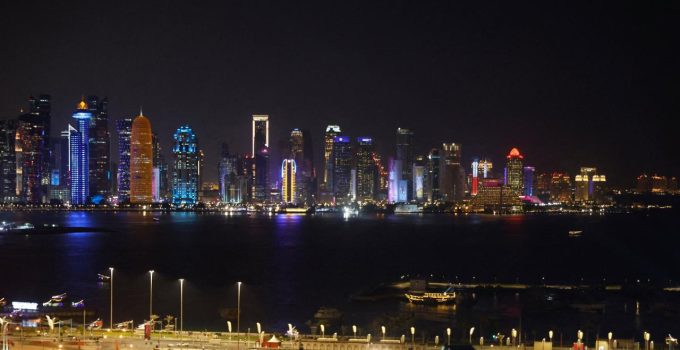 Katar'da patlama sesleri