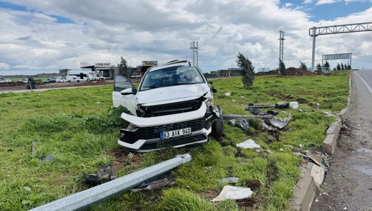Diyarbakır'da okul servisi otomobille çarpıştı: 15 yaralı