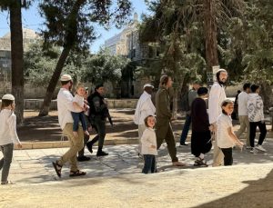 Filistin, İsrailli aşırı grupların “Mescid-i Aksa’nın kapalı tutulması ve kurban çağrılarına” tepki gösterdi