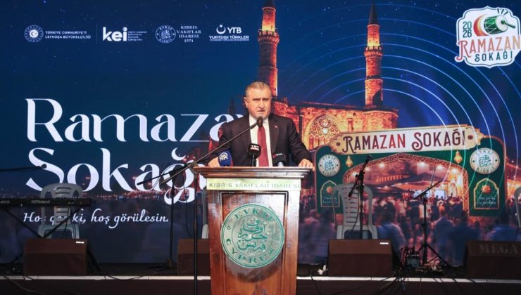 Bakan Bak, Lefkoşa’da “Ramazan Sokağı”nı ziyaret etti